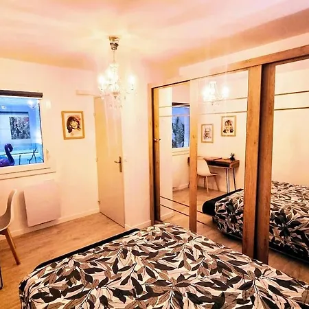 Apartment Superbe Renove Sur Le Port De Sete, Centre Historique, Climatise